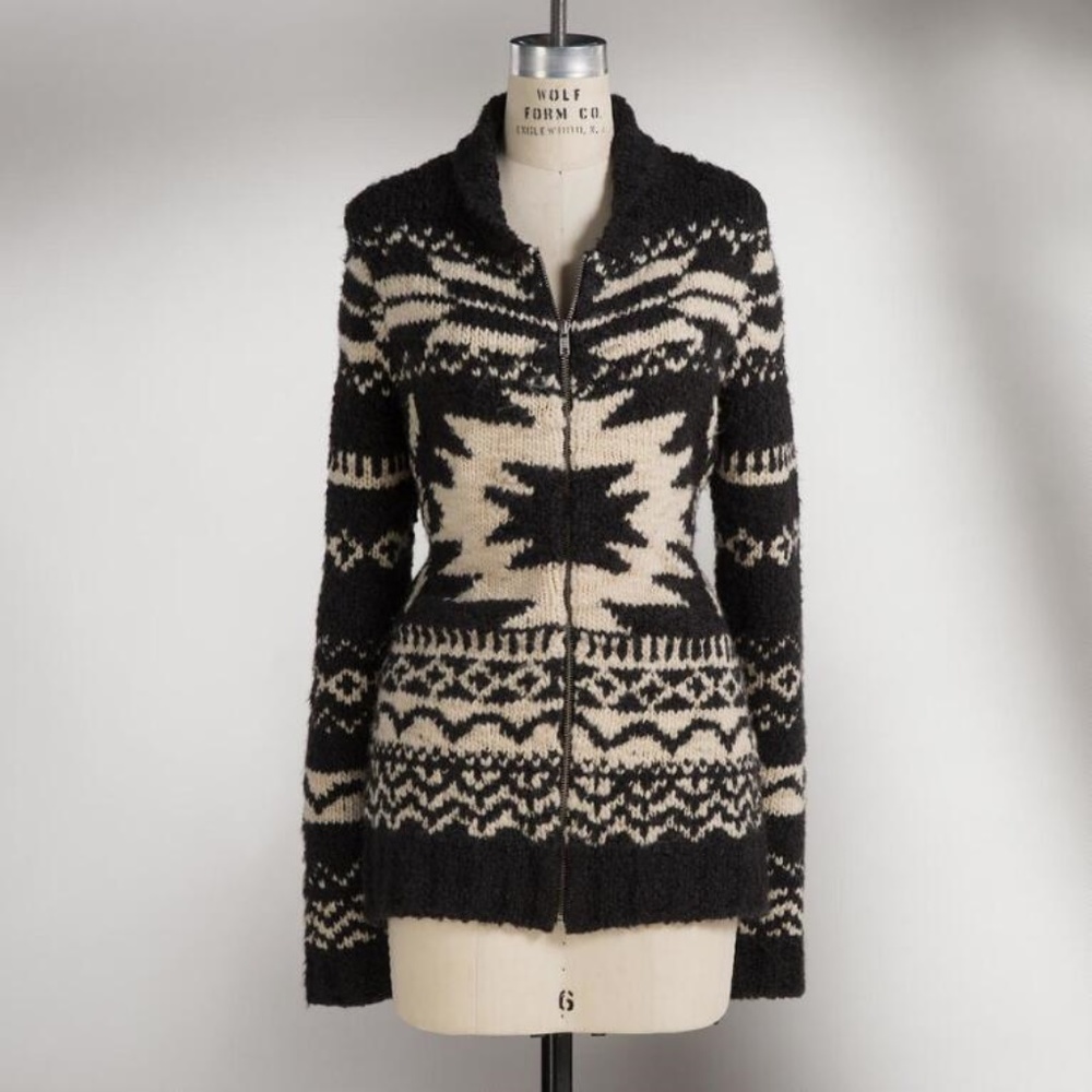 ISO Sundance Cardigan, Wolf Creek, Winter's Tale